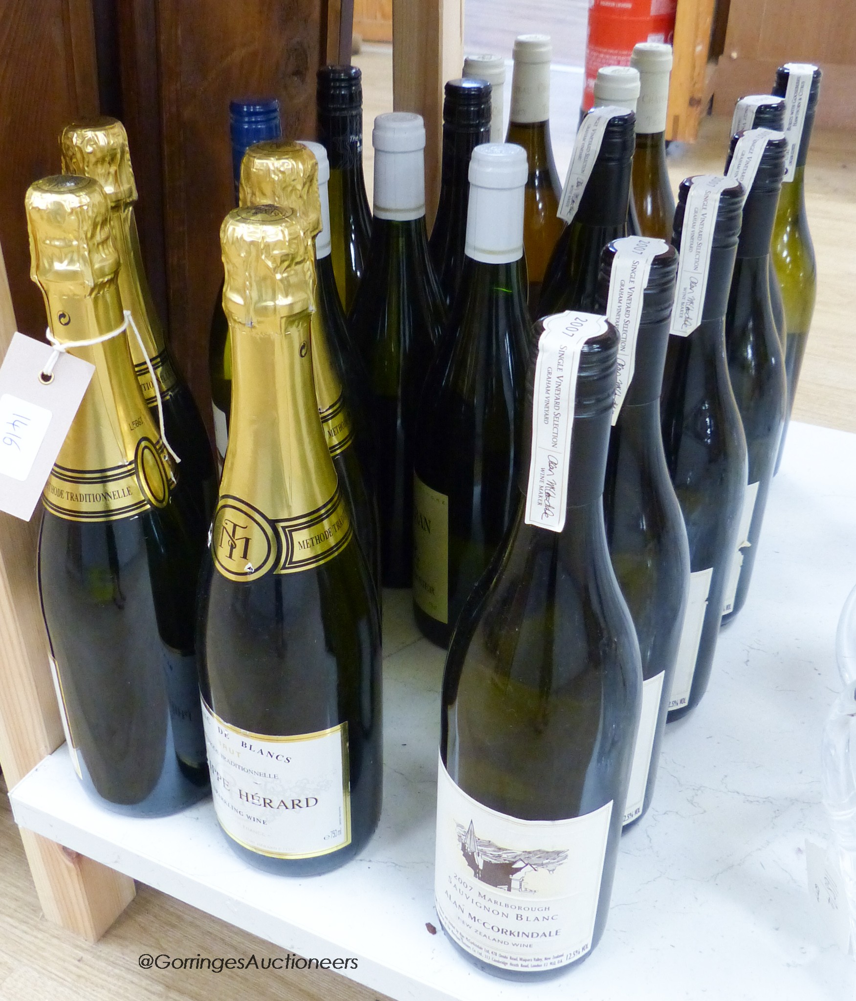 Mixed white wines including four bottles of Philippe Herard (21)